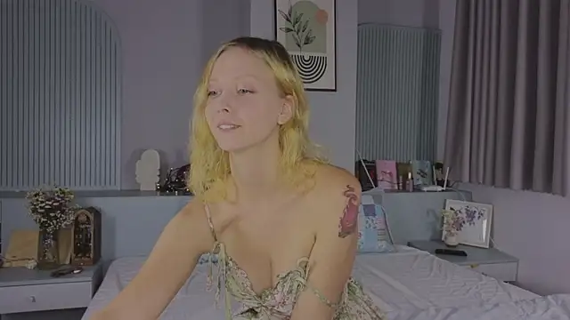 cassie miu online show from December 2025 03:29:02 AM