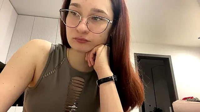 AylaRuer online show from November 2025 11:21:02 AM