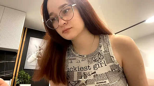 AylaRuer online show from December 2025 11:33:02 AM