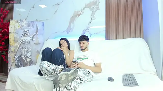 dracke and zara online show from June 2026 12:33:01 PM