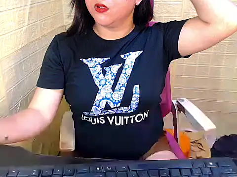 screwmelovexxx online show from November 2025 01:44:02 PM