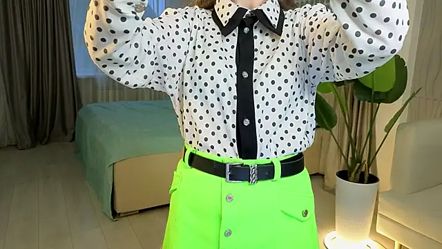 Snapshot of MiraFenech chatting on December 2025 05:19:01 AM MiraFenech online show from December 2025 05:19:01 AM