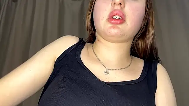 Snapshot of DivaRay chatting on November 2025 10:05:02 AM DivaRay online show from November 2025 10:05:02 AM