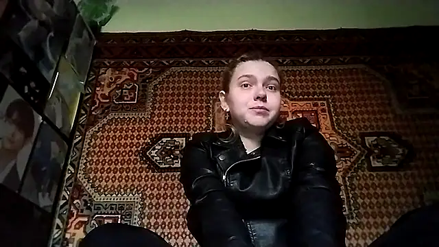 KikiBang online show from November 2025 08:25:02 AM