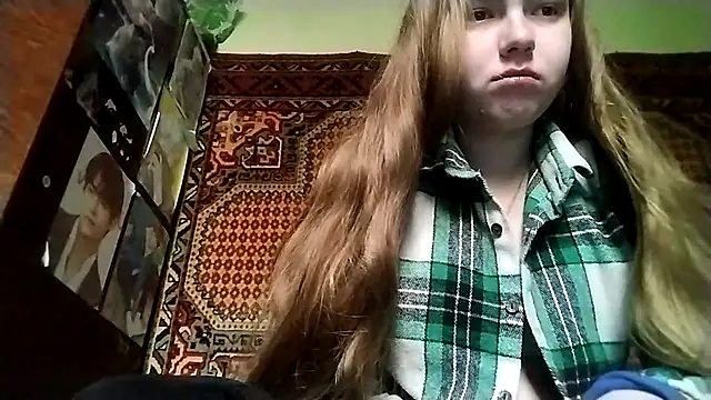 KikiBang online show from November 2025 08:15:02 AM