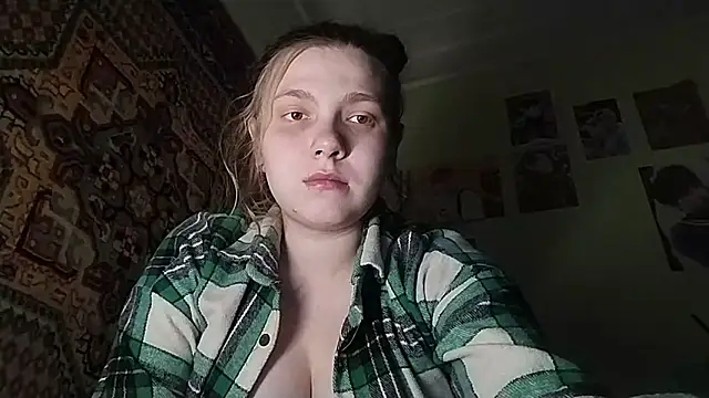 KikiBang online show from April 2026 06:47:02 PM