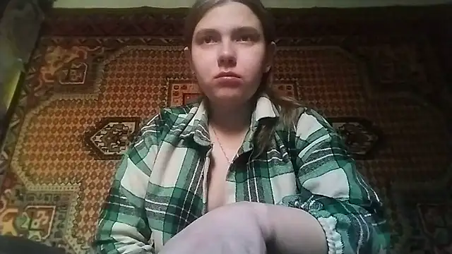 KikiBang online show from November 2025 10:48:01 AM