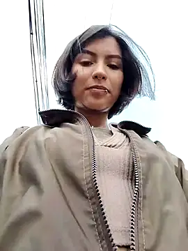 Zoe addiction online show from December 2025 05:28:01 PM