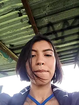 Zoe addiction online show from December 2025 04:19:02 PM