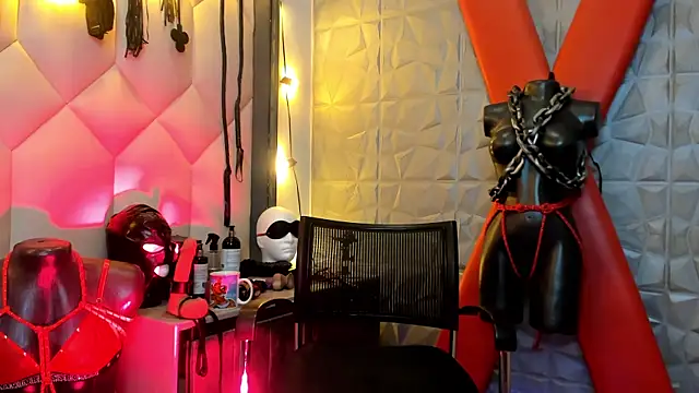 ArhyFoxx1 online show from July 2026 06:40:01 PM