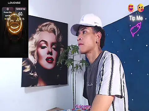 crissex3 online show from March 2026 12:34:01 PM