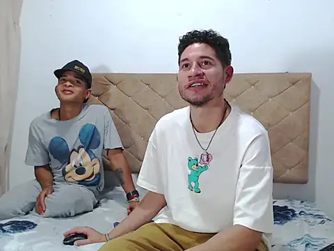 crissex3 online show from February 2026 07:57:01 PM