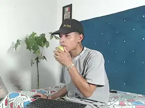 crissex3 online show from April 2026 12:17:01 AM