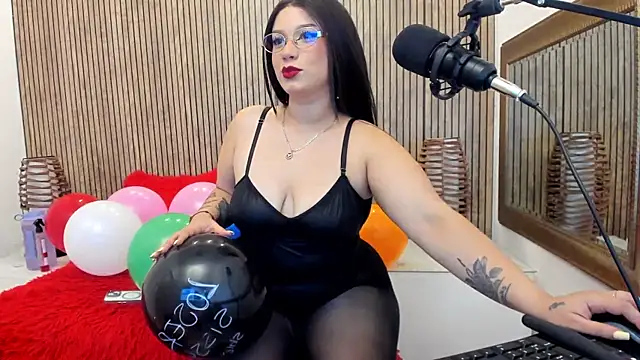MillyHotsoon online show from May 2026 03:32:01 AM