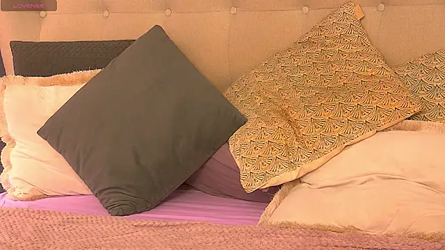 SeniGrandee online show from May 2026 08:27:02 PM