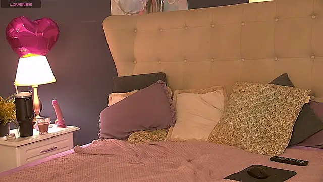SeniGrandee online show from May 2026 09:51:02 AM