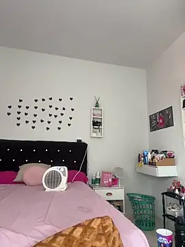 melyssaa23 online show from March 2026 02:56:02 PM