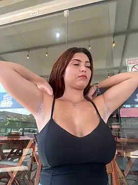 melyssaa23 online show from March 2026 06:04:01 PM