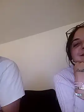 Kingaandqueenn online show from May 2026 08:49:02 PM