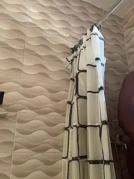 laperson online show from December 2025 12:28:02 PM