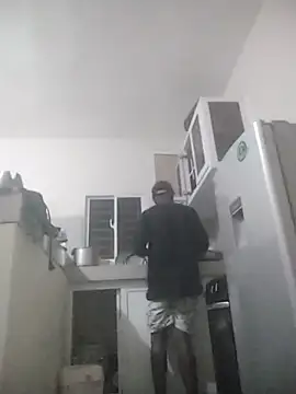 laperson online show from February 2026 12:43:01 AM