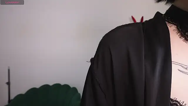 Snapshot of LucyKitty_ chatting on December 2025 12:44:02 PM LucyKitty online show from December 2025 12:44:02 PM