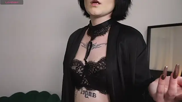 Snapshot of LucyKitty_ chatting on December 2025 12:33:01 PM LucyKitty online show from December 2025 12:33:01 PM