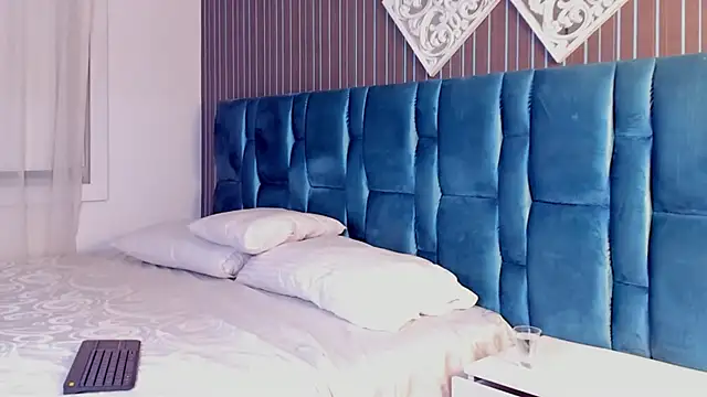 DaimondJohnson online show from December 2025 08:17:02 PM