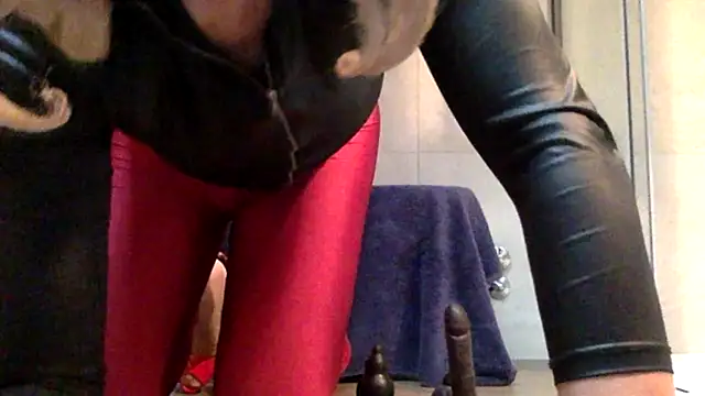 AsiaSlavePantyhosed online show from December 2025 01:32:02 PM