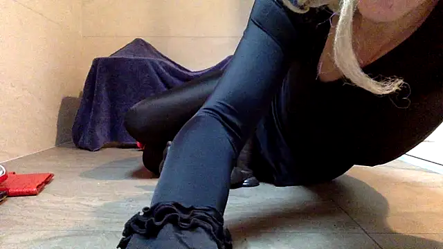 AsiaSlavePantyhosed online show from December 2025 01:46:02 PM