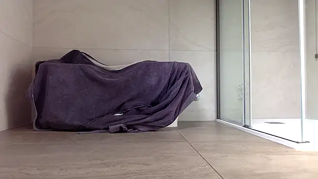 AsiaSlavePantyhosed online show from April 2026 12:34:01 PM