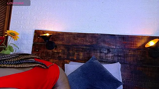 Snapshot of Amy_Brunette chatting on November 2025 05:57:01 PM Amy Brunette online show from November 2025 05:57:01 PM