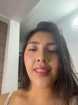Snapshot of Sammyy_torres chatting on April 2026 05:04:01 AM Sammyy torres online show from April 2026 05:04:01 AM