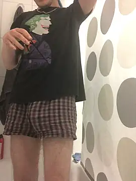 Spielzeugtwink online show from June 2026 09:03:01 PM