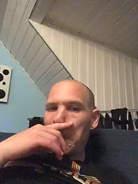 Spielzeugtwink online show from July 2026 11:11:01 PM