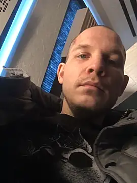 Spielzeugtwink online show from March 2026 12:43:01 PM