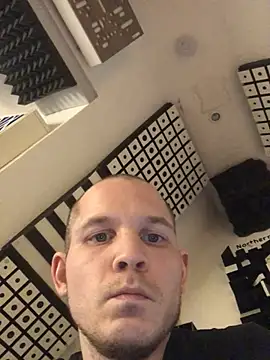 Spielzeugtwink online show from April 2026 03:40:02 PM