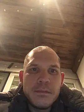 Spielzeugtwink online show from March 2026 10:46:01 PM