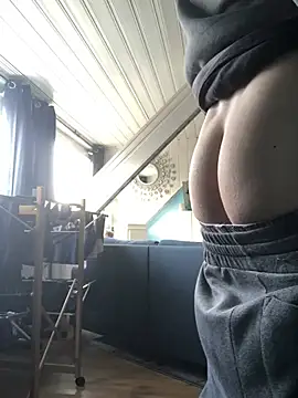 Spielzeugtwink online show from February 2026 02:05:01 PM