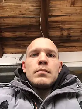 Spielzeugtwink online show from February 2026 01:33:02 PM