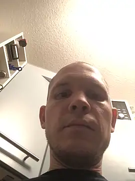 Spielzeugtwink online show from June 2026 09:26:01 PM