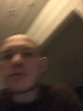 Spielzeugtwink online show from March 2026 11:01:02 PM