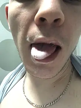 Spielzeugtwink online show from March 2026 11:20:02 PM