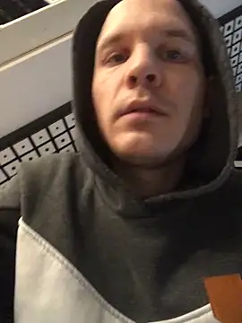 Spielzeugtwink online show from December 2025 11:16:02 PM