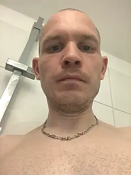 Spielzeugtwink online show from June 2026 09:20:02 PM