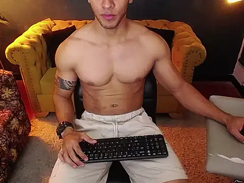 Snapshot of tayler_luke chatting on December 2025 01:15:02 AM tayler luke online show from December 2025 01:15:02 AM