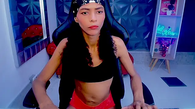 becky lynch 102 online show from November 2025 05:02:01 PM