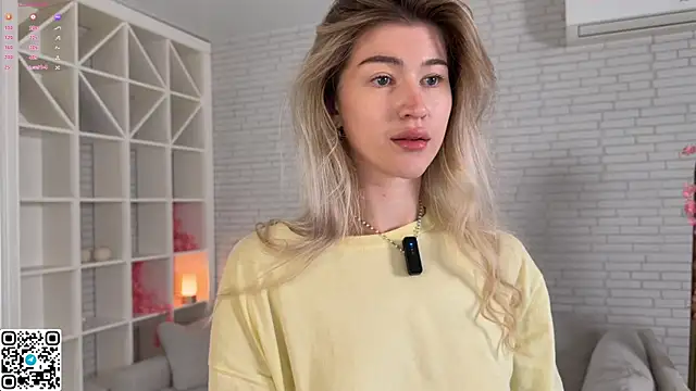 KissYourTessa online show from June 2026 02:20:02 AM