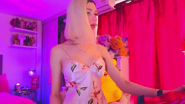 Snapshot of MadamBarbiee chatting on December 2025 06:09:01 PM MadamBarbiee online show from December 2025 06:09:01 PM