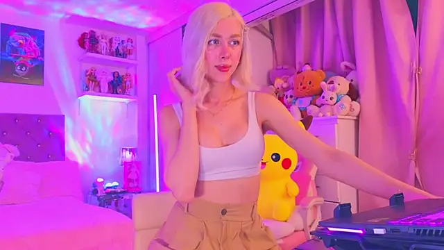 MadamBarbiee online show from December 2025 12:33:01 AM